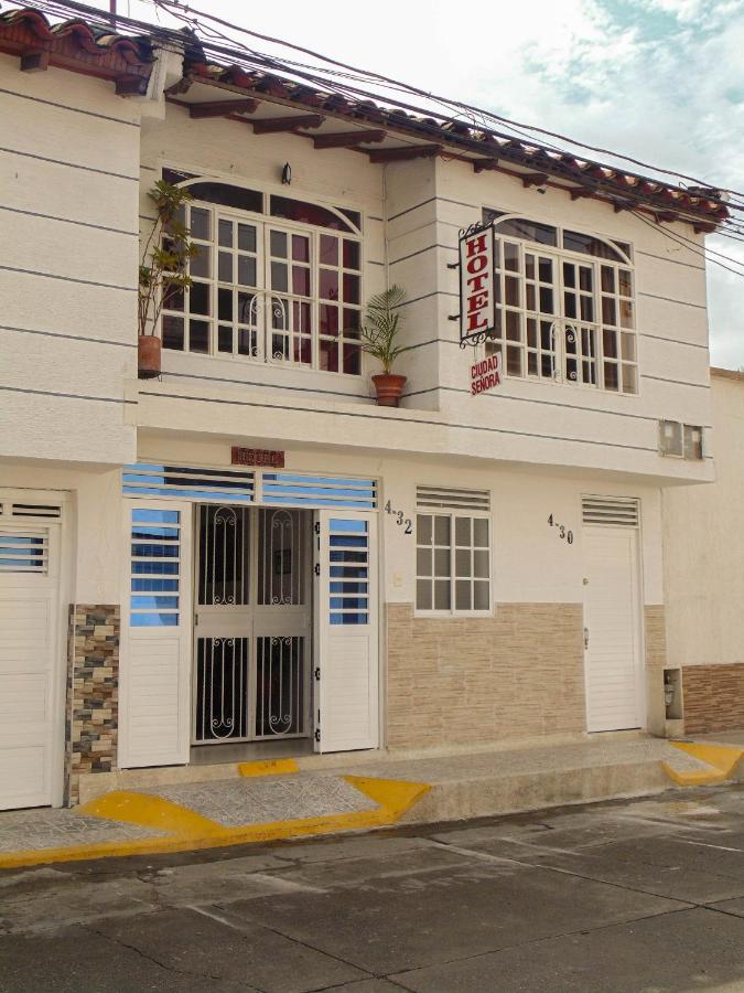 Hotel Ciudad Senora บูกา ภายนอก รูปภาพ